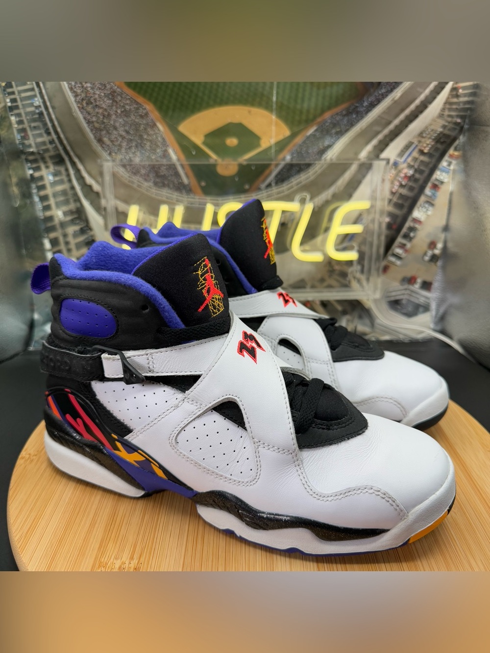 Air Jordan 8 Retro Three-Peat' 2015 (GS) Size 5Y